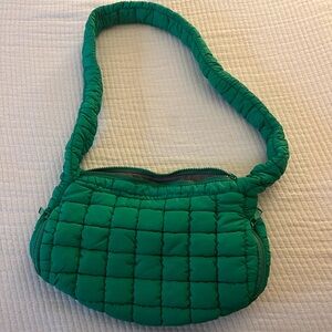 GREEN PUFFY BAG